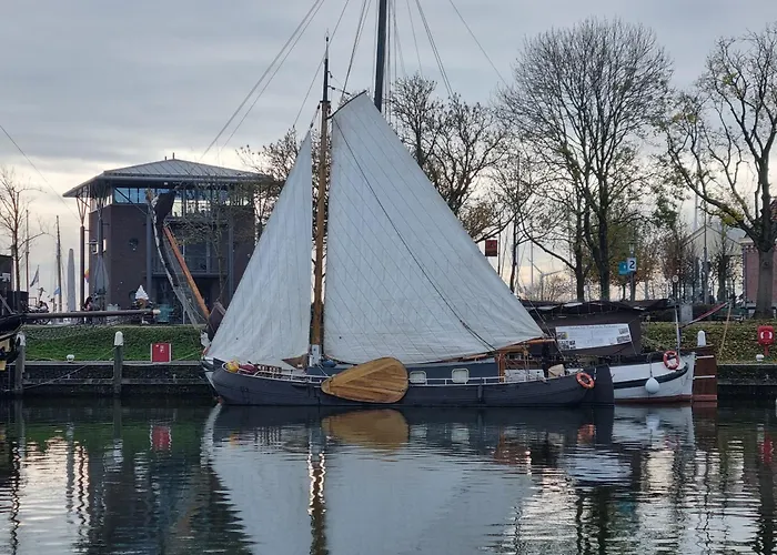 Paradijsvogel * Enkhuizen